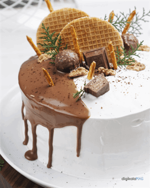 طرز تهیه کیک تولد چند لایه با قهوه و کارامل